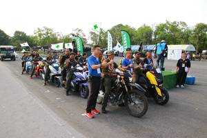 BIB: 
                            <button type="button" onclick="openModal(3564183)" class="btn btn-primary btn-sm float-right btn-popup" data-toggle="modal" data-target=".modal-high-quality">
                        <i class="fas fa-shopping-cart"></i> Add to Cart
                    </button>
                                            <button type="button" onclick="isThisMe(3564183, true)" class="btn btn-success btn-sm float-right btn-popup btn-isme hidden" data-toggle="tooltip" data-placement="bottom" title="นี่คือรูปของคุณใช่ไหม คลิกที่นี่เพื่อเอาเข้าอัลบั้ม">
                        <i class="fas fa-plus"></i> Add to album
                    </button>
                    <button type="button" onclick="isThisMe(3564183, false)" class="btn btn-warning btn-sm float-right btn-popup btn-isnotme hidden">
                        <i class="fas fa-ban"></i> Remove from album
                    </button>